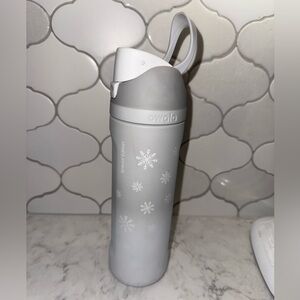 Owala Water Bottle Special Edition Snowed In